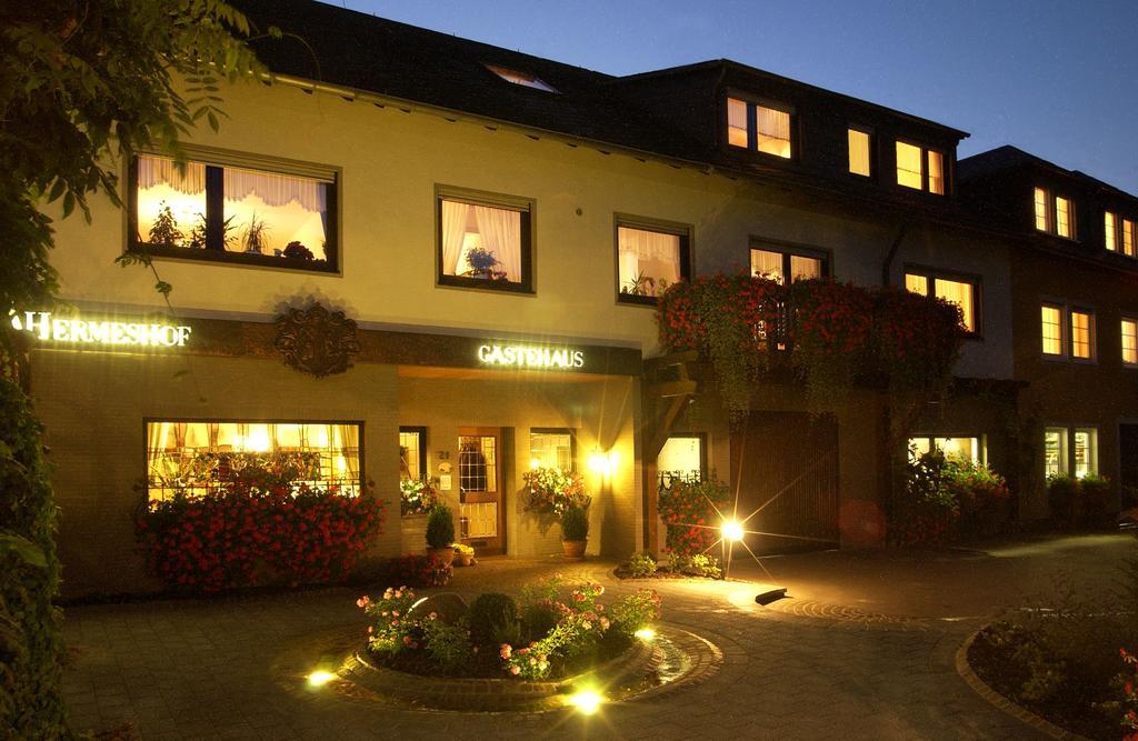 Wein & Gastehaus Hermeshof Hotel Trittenheim Exterior photo