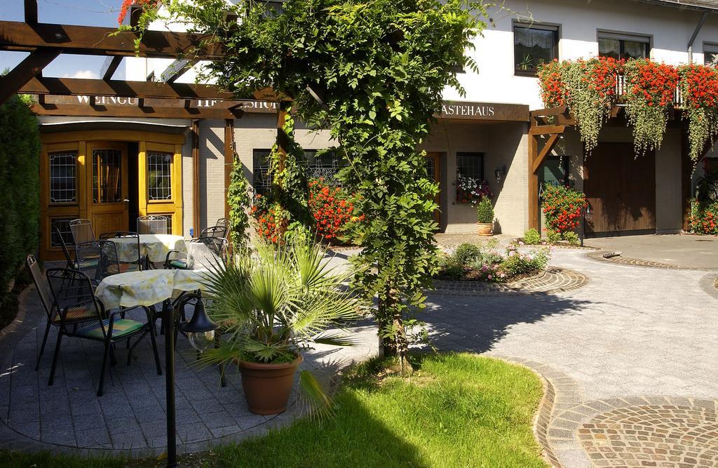 Wein & Gastehaus Hermeshof Hotel Trittenheim Exterior photo